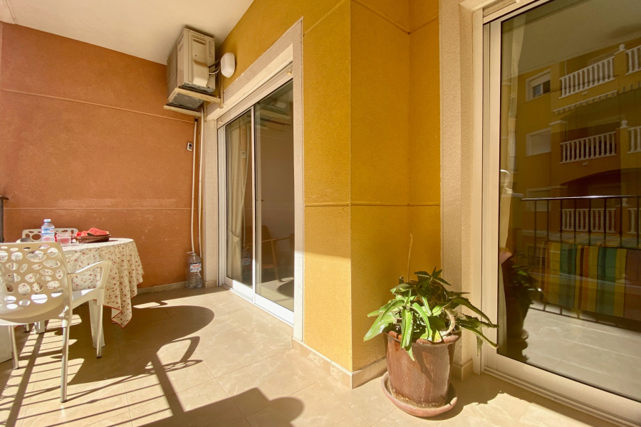 Resale - Apartment/Bungalow - Torrevieja  - Aguas Nuevas