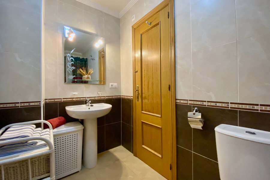 Resale - Apartment/Bungalow - Torrevieja  - Aguas Nuevas