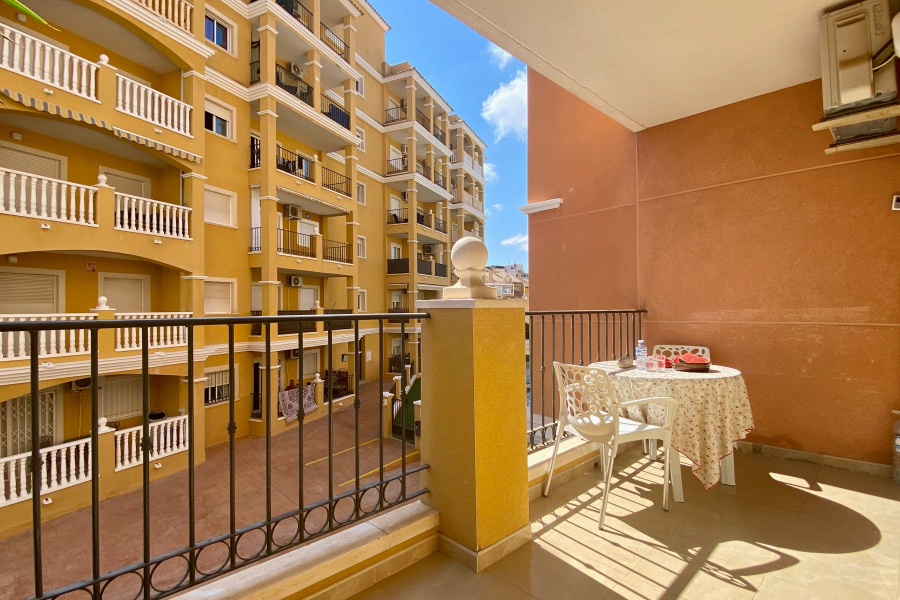 Resale - Apartment/Bungalow - Torrevieja  - Aguas Nuevas