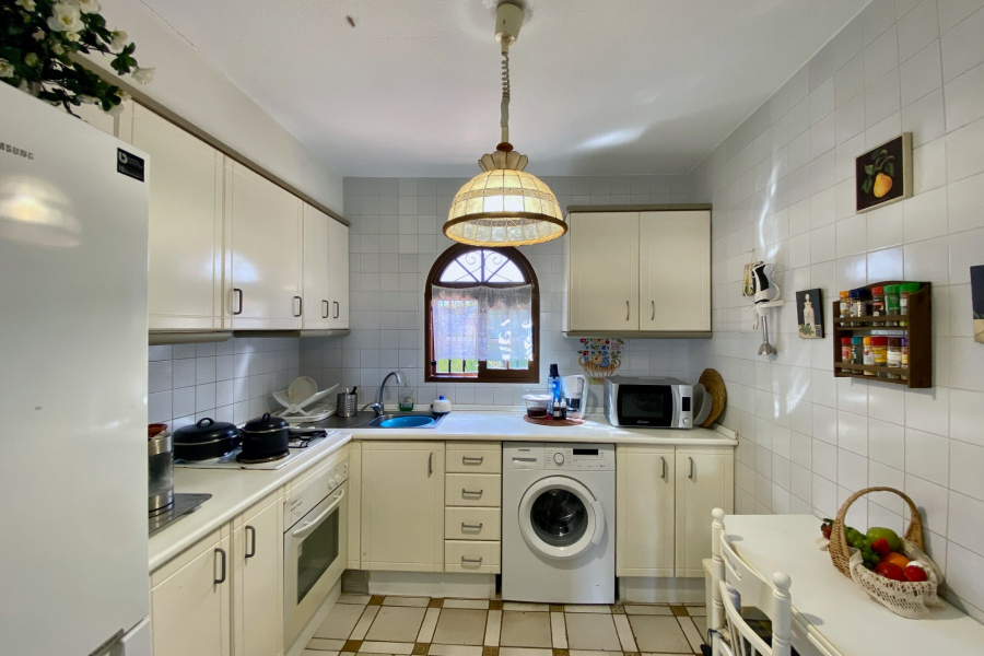 Resale - Villa / Semi-adosado - Torrevieja  - Torreblanca