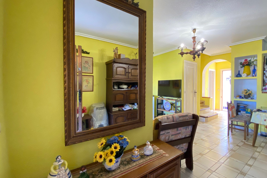 Resale - Villa / Semi-adosado - Torrevieja  - Torreblanca