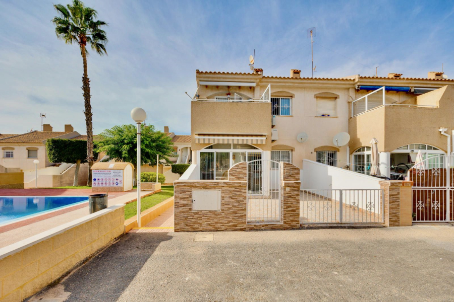 Resale - Apartamento/Bungalow - Torrevieja  - Aguas Nuevas