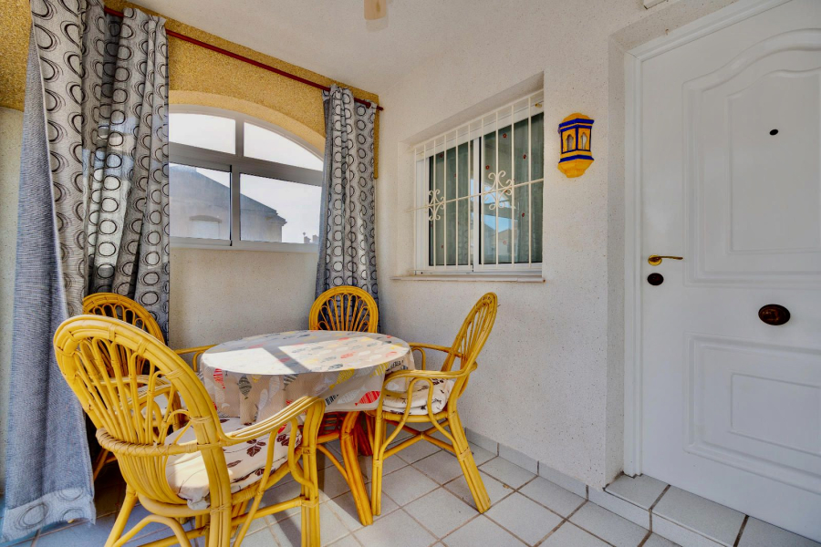 Resale - Apartamento/Bungalow - Torrevieja  - Aguas Nuevas