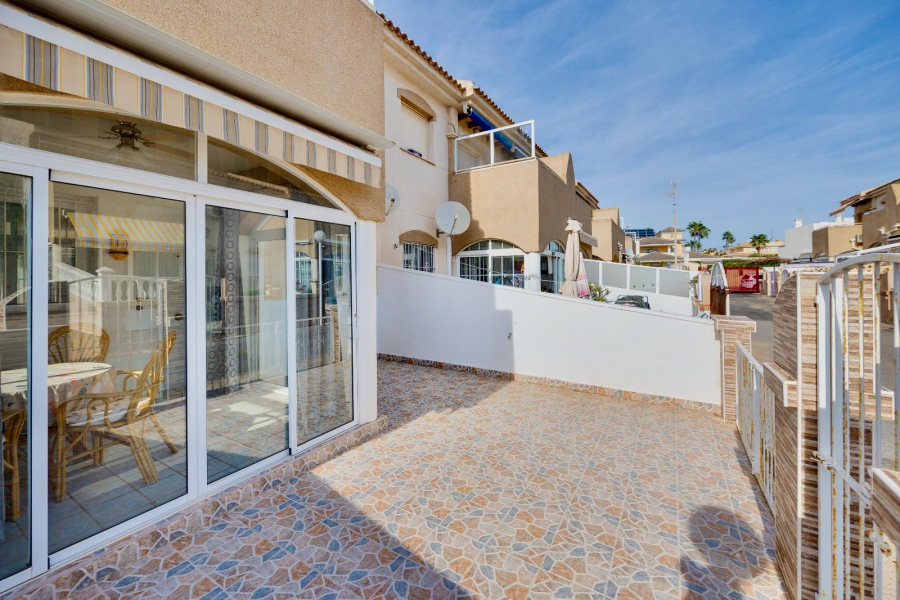 Resale - Apartamento/Bungalow - Torrevieja  - Aguas Nuevas