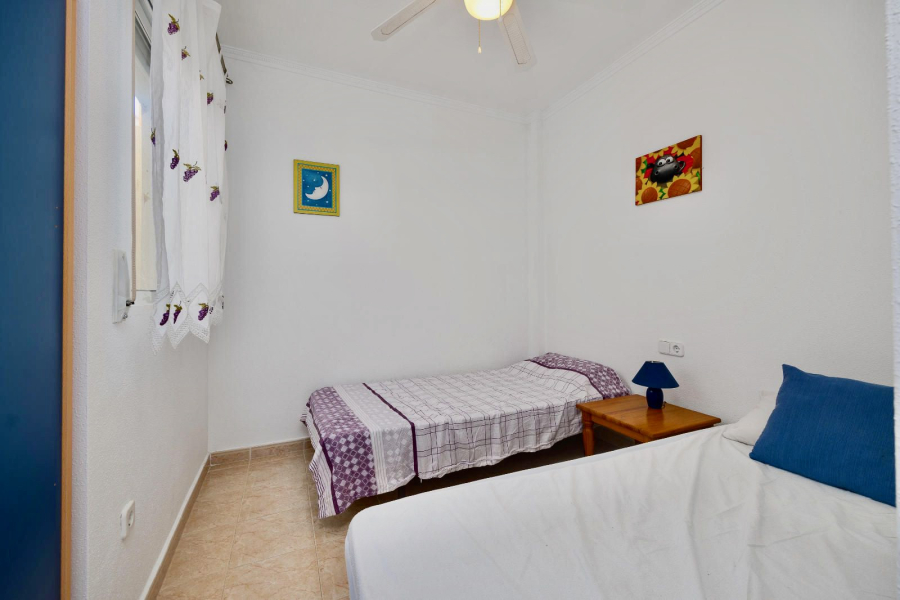 Resale - Apartamento/Bungalow - Torrevieja  - Aguas Nuevas