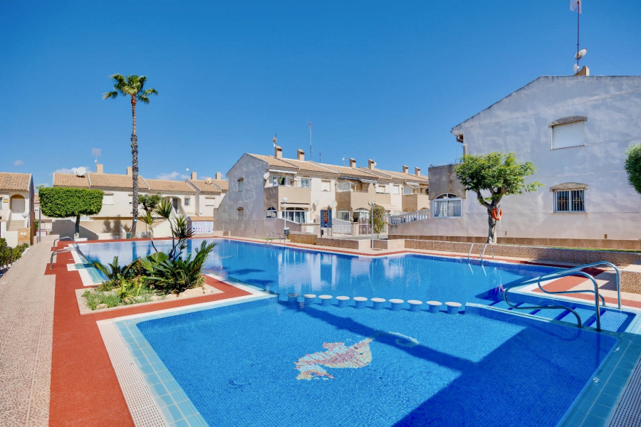 Resale - Apartamento/Bungalow - Torrevieja  - Aguas Nuevas