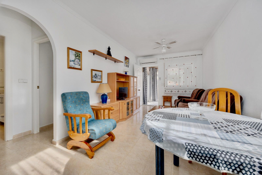 Resale - Apartamento/Bungalow - Torrevieja  - Aguas Nuevas