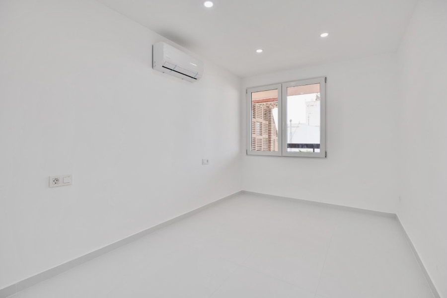 Resale - Apartment/Bungalow - Torrevieja  - Los Naufragos