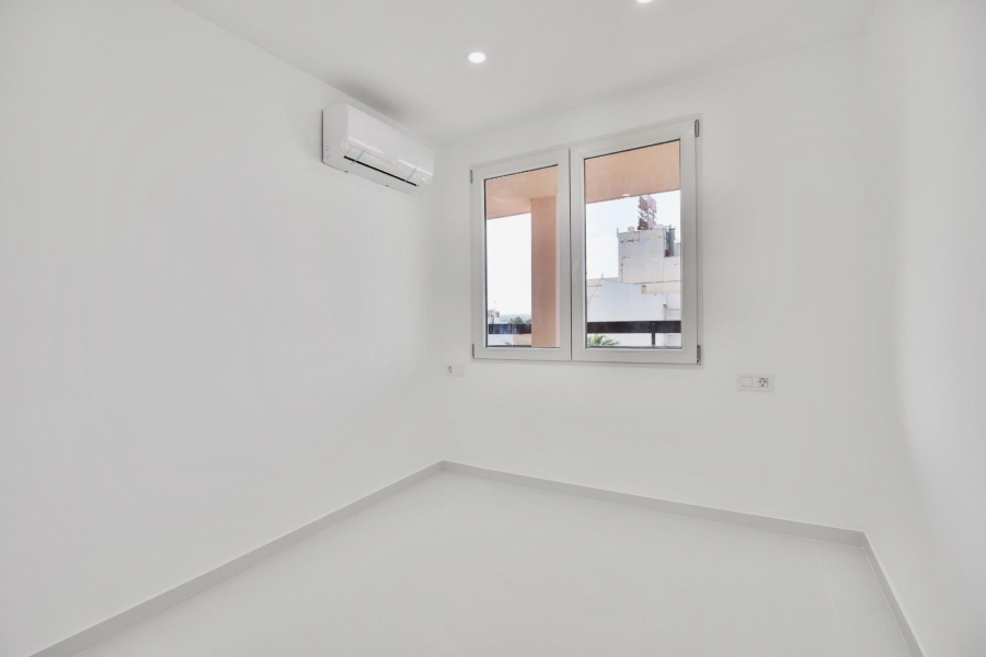 Resale - Apartment/Bungalow - Torrevieja  - Los Naufragos