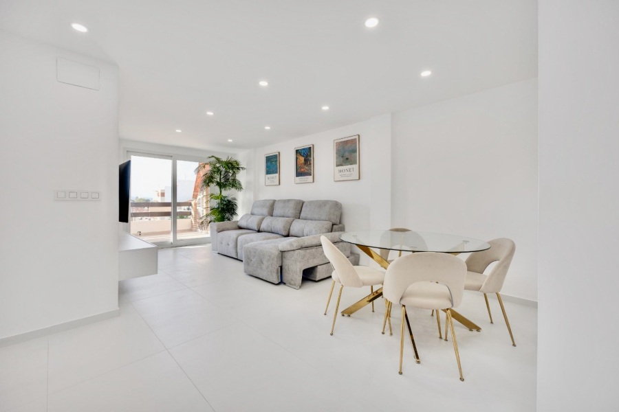 Resale - Apartment/Bungalow - Torrevieja  - Los Naufragos