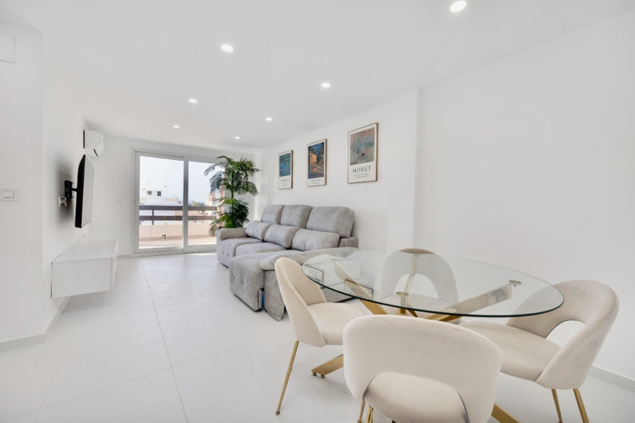 Resale - Apartment/Bungalow - Torrevieja  - Los Naufragos