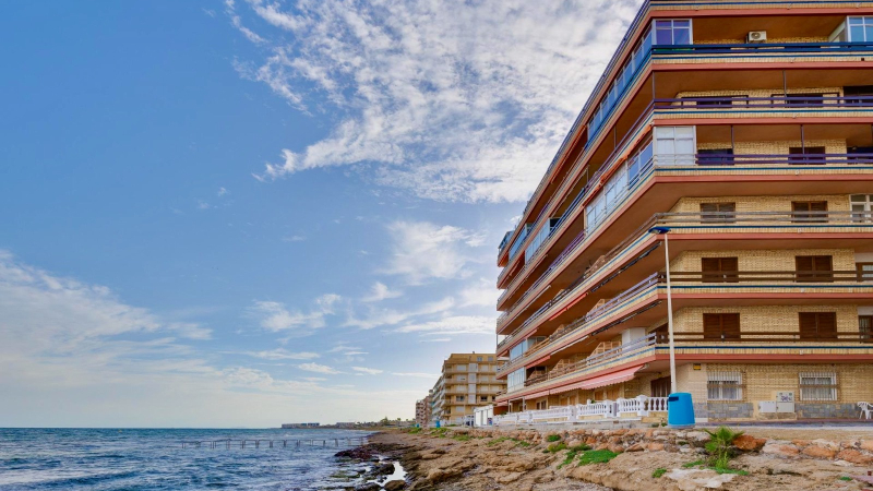 Apartment/Bungalow - Resale - Torrevieja  - Los Naufragos