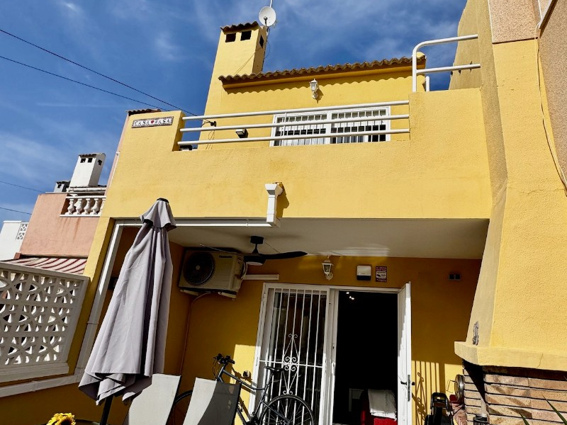 Resale - Duplex / Adosado - Torrevieja  - La Rosaleda - Los Frutales