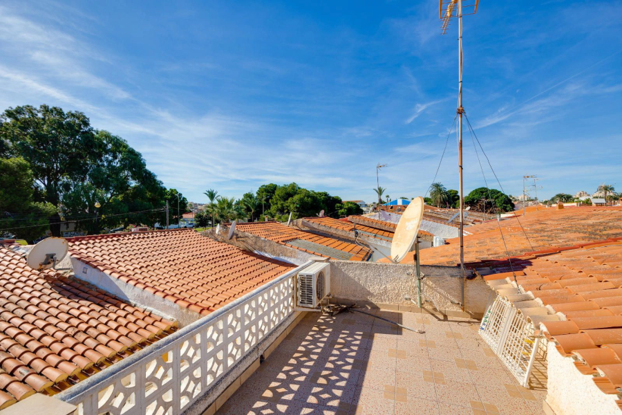 Resale - Duplex / Adosado - Torrevieja  - Los Ángeles