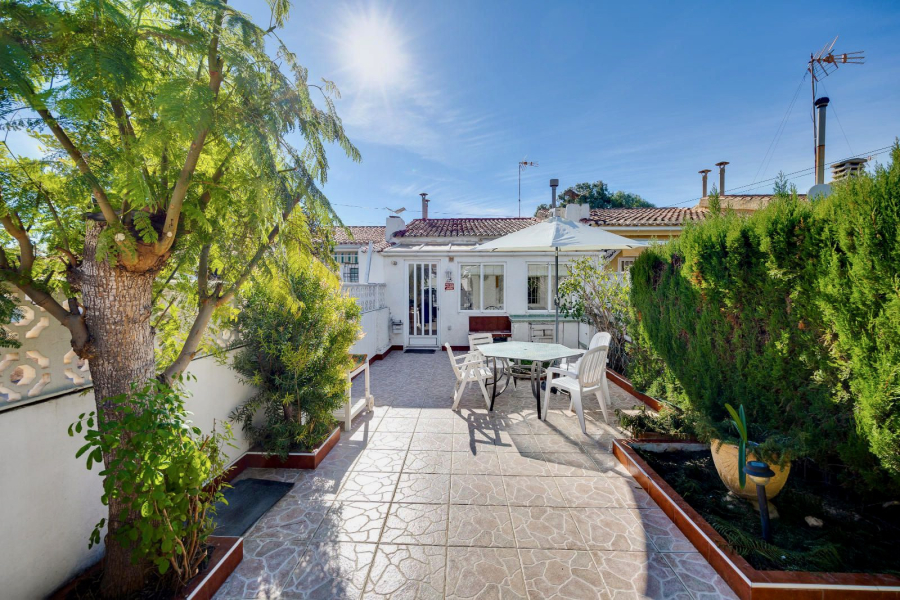 Resale - Duplex / Adosado - Torrevieja  - Los Ángeles