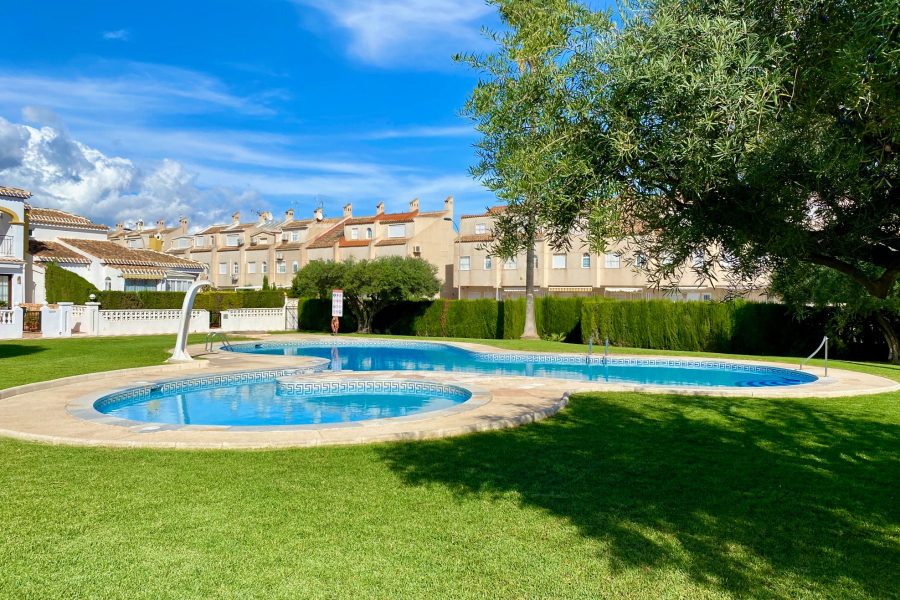 Resale - Villa - Torrevieja  - Torreblanca