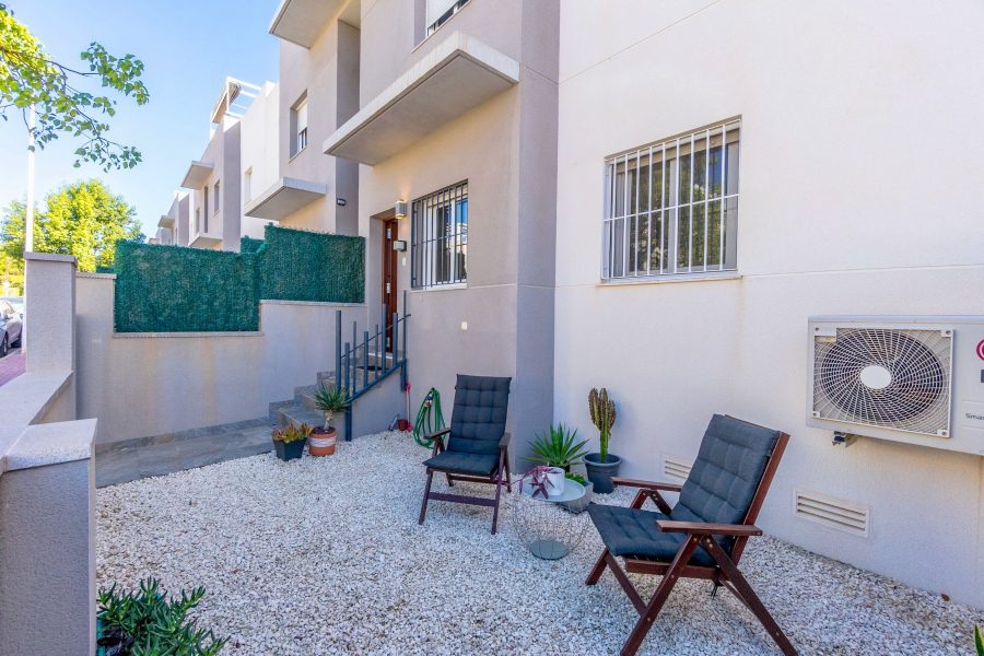 Resale - Lägenhet / Bungalow  - Torrevieja  - Aguas Nuevas