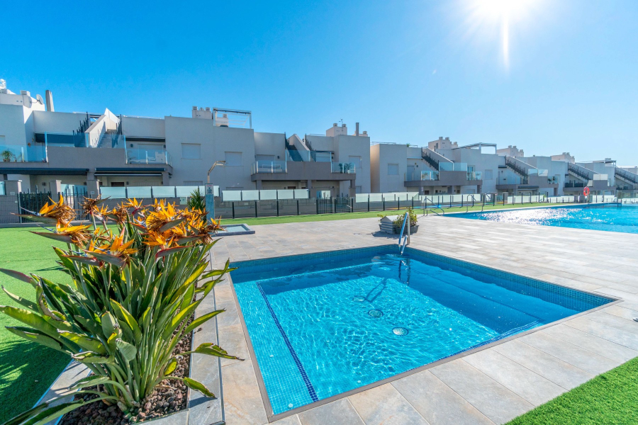 Resale - Lägenhet / Bungalow  - Torrevieja  - Aguas Nuevas