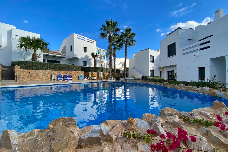 Resale - Lägenhet / Bungalow  - Orihuela Costa - Las Ramblas