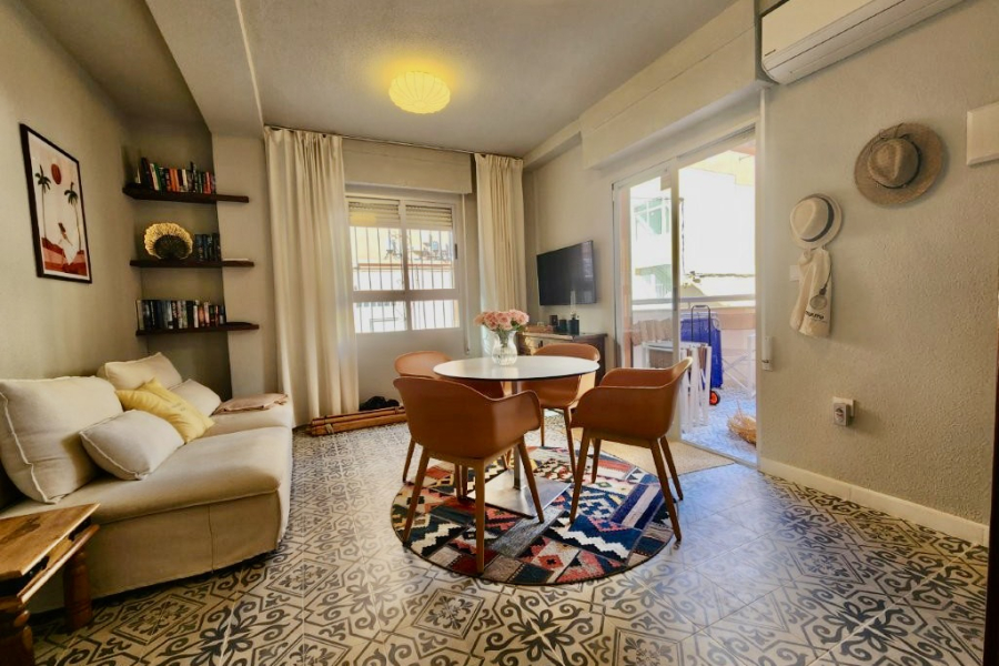 Resale - Apartamento/Bungalow - Torrevieja  - La Mata