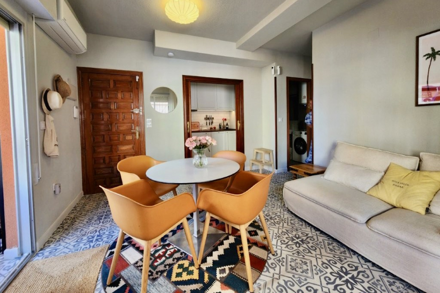 Resale - Apartamento/Bungalow - Torrevieja  - La Mata