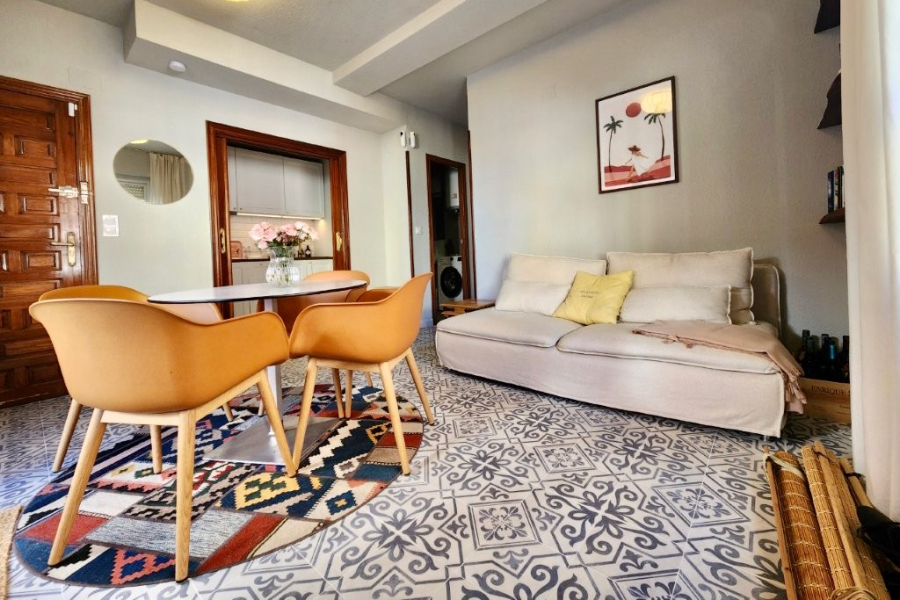 Resale - Apartamento/Bungalow - Torrevieja  - La Mata