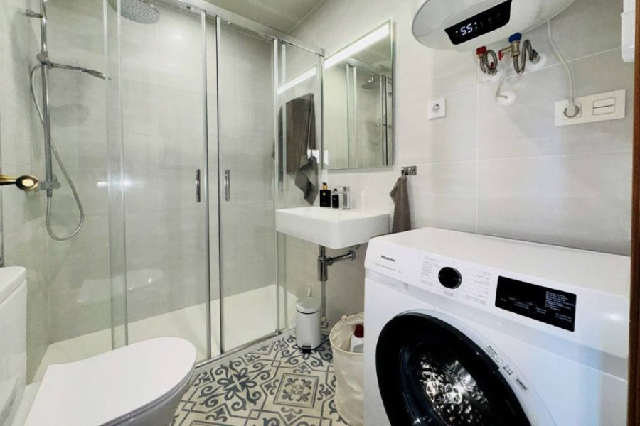 Resale - Apartamento/Bungalow - Torrevieja  - La Mata