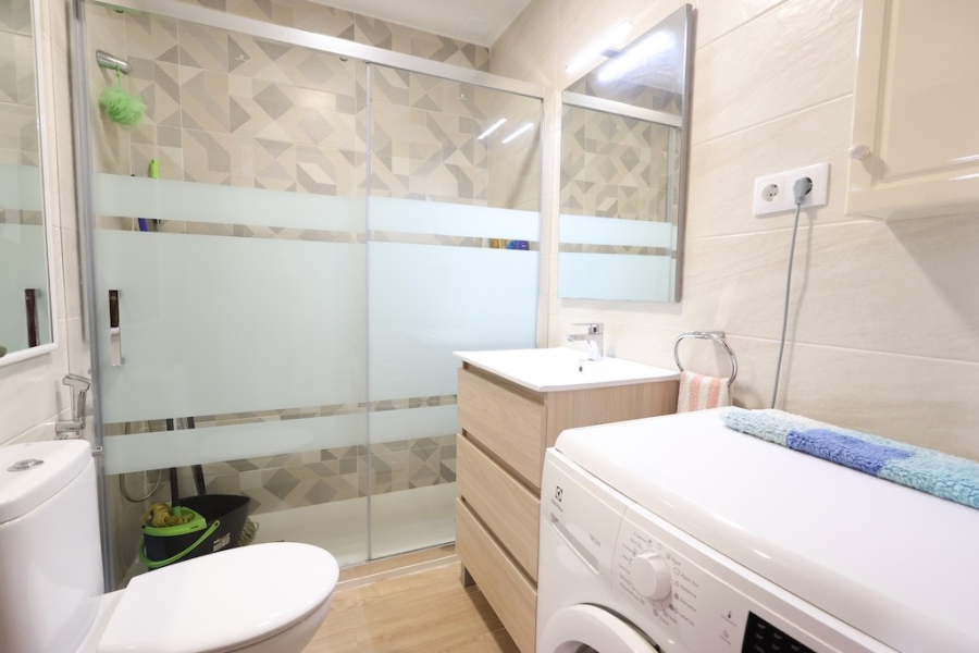 Resale - Lägenhet / Bungalow  - Torrevieja  - La Mata