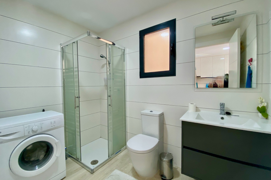 Resale - Apartamento/Bungalow - Torrevieja  - La Mata