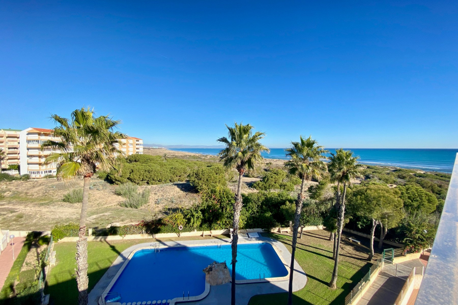 Resale - Apartamento/Bungalow - Torrevieja  - La Mata