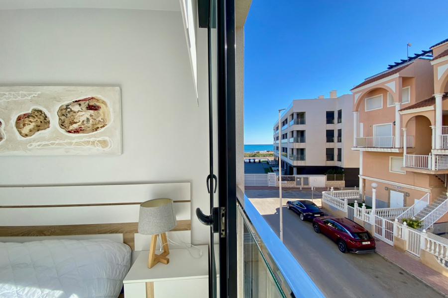 Resale - Apartamento/Bungalow - Torrevieja  - La Mata