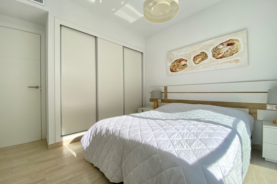 Resale - Apartamento/Bungalow - Torrevieja  - La Mata