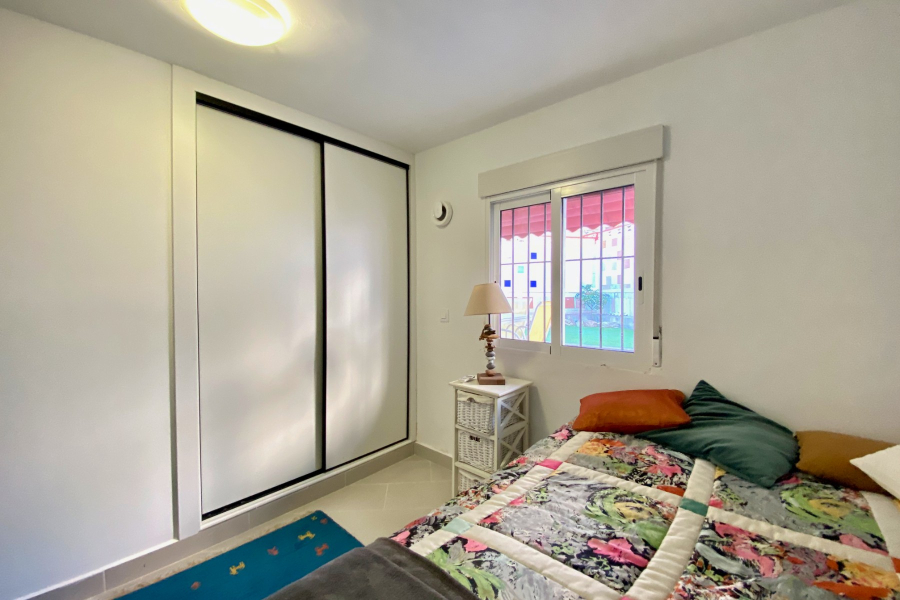 Resale - Villa / Semi detached - Torrevieja  - La Mata