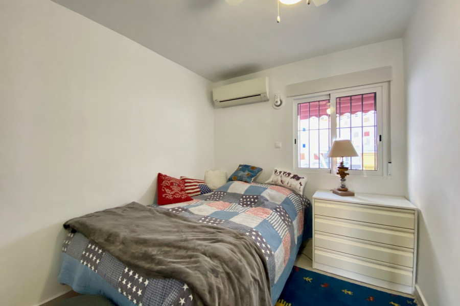 Resale - Villa / Semi detached - Torrevieja  - La Mata