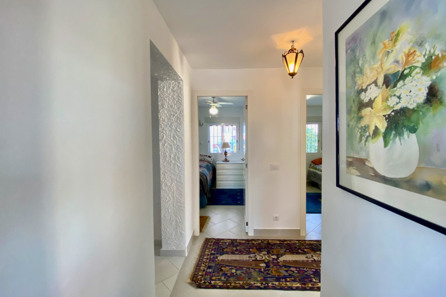 Resale - Villa / Semi detached - Torrevieja  - La Mata