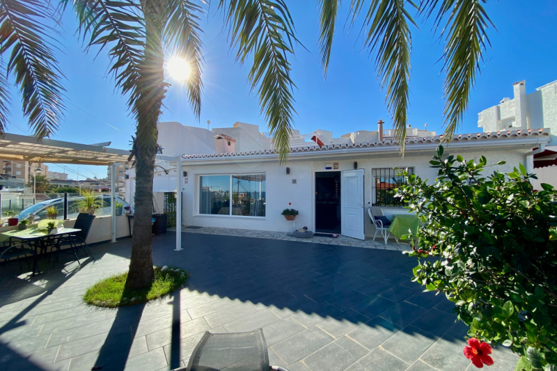 Villa / Semi detached - Resale - Torrevieja  - La Mata
