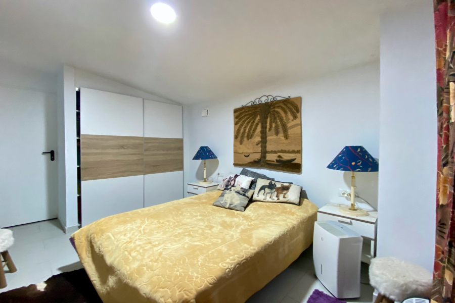 Resale - Villa / Semi detached - Torrevieja  - La Mata