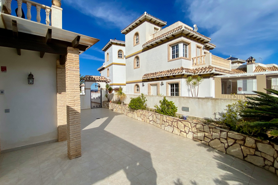 Resale - Villa - Torrevieja  - Torreblanca