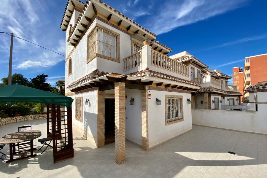 Resale - Villa - Torrevieja  - Torreblanca