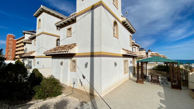 Villa - Resale - Torrevieja  - Torreblanca