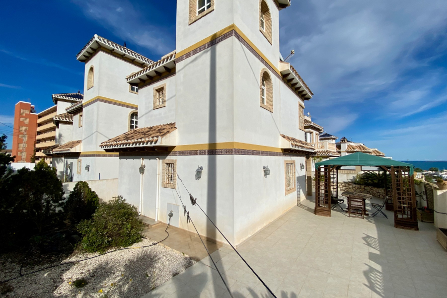 Resale - Villa - Torrevieja  - Torreblanca
