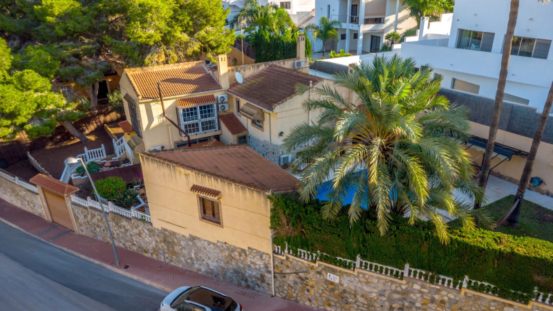 Villa - Resale - Torrevieja  - Los Balcones