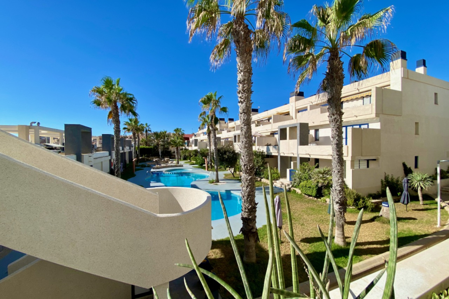 Resale - Apartment/Bungalow - Torrevieja  - La Mata