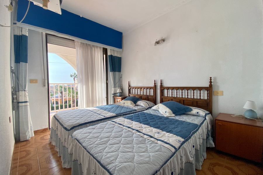 Resale - Apartment/Bungalow - Torrevieja  - Lomas del Mar