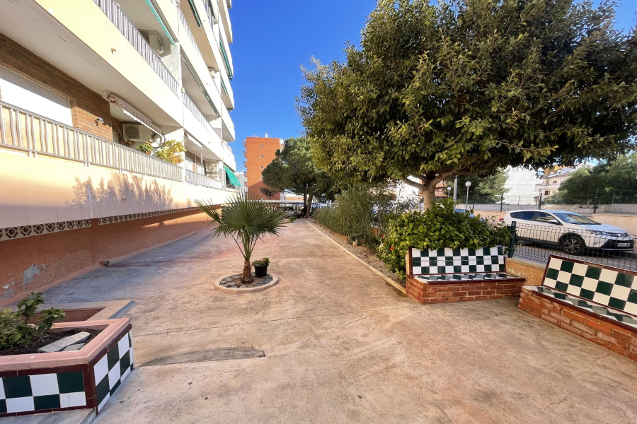 Resale - Lägenhet / Bungalow  - Orihuela Costa - Punta Prima