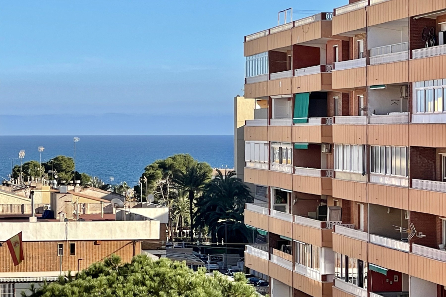 Resale - Lägenhet / Bungalow  - Orihuela Costa - Punta Prima