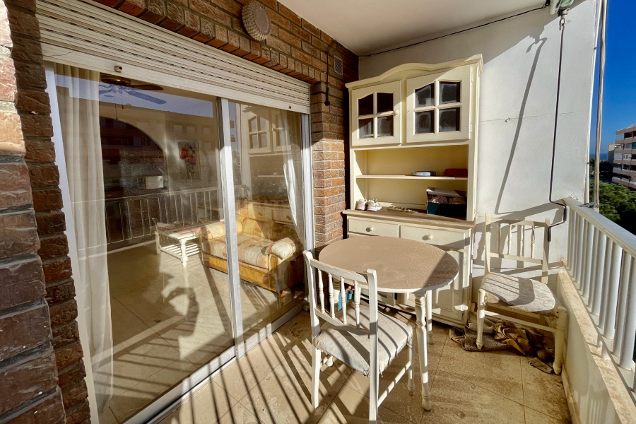 Resale - Lägenhet / Bungalow  - Orihuela Costa - Punta Prima