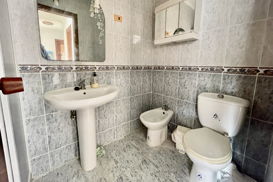 Resale - Lägenhet / Bungalow  - Orihuela Costa - Punta Prima