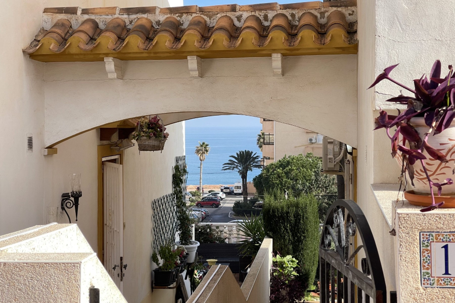 Resale - Villa - Torrevieja  - Cabo Cervera