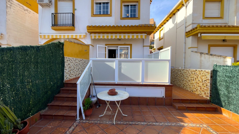 Villa / Semi-adosado - Resale - Torrevieja  - Cabo Cervera